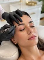 Brwi, depilacja i przekłuwanie uszu — regulacja brwi, Forever Beauty Gliwice